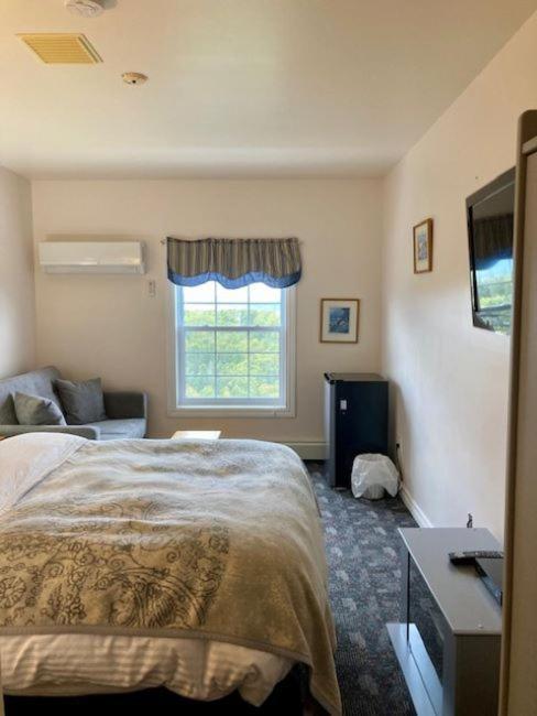 אינגוניש Castle Rock Country Inn מראה חיצוני תמונה