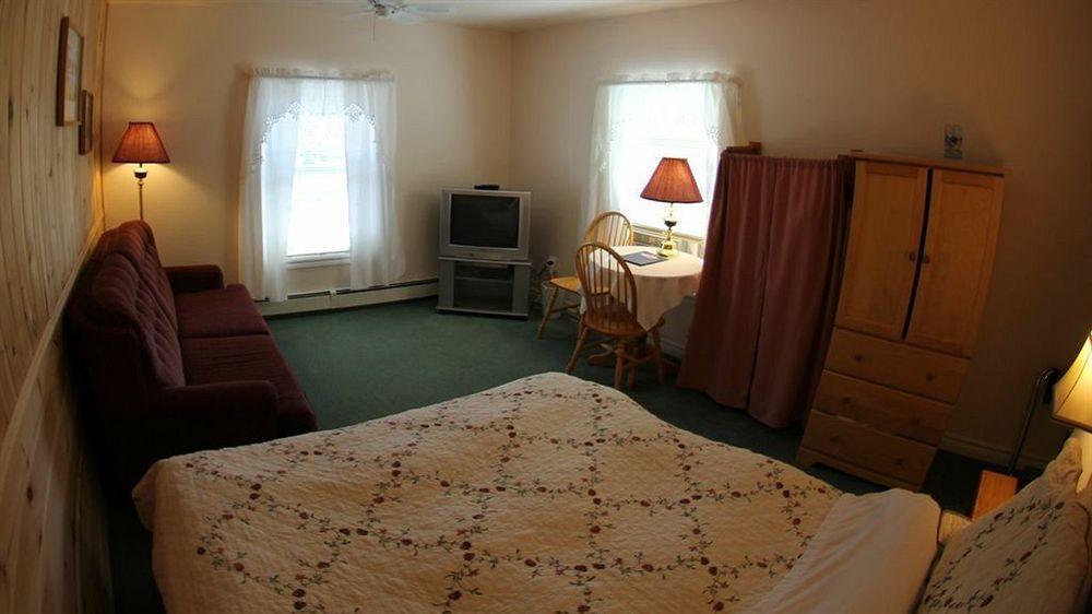 אינגוניש Castle Rock Country Inn מראה חיצוני תמונה